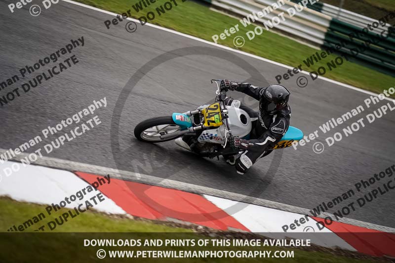 cadwell no limits trackday;cadwell park;cadwell park photographs;cadwell trackday photographs;enduro digital images;event digital images;eventdigitalimages;no limits trackdays;peter wileman photography;racing digital images;trackday digital images;trackday photos
